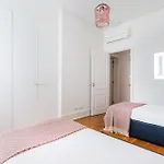 Apartment Downtown 75 Prestige In Baixa *