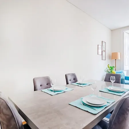 Downtown 75 Prestige In Baixa Apartment